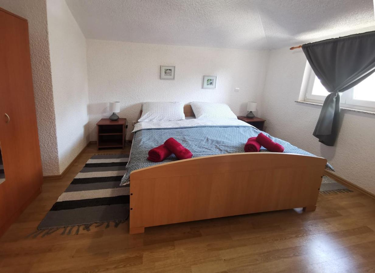 Apartman Luna Sveti Lovreč Pazenatički Kültér fotó