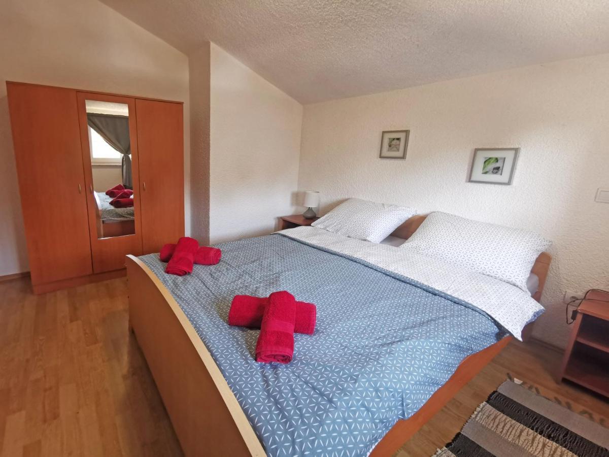 Apartman Luna Sveti Lovreč Pazenatički Kültér fotó