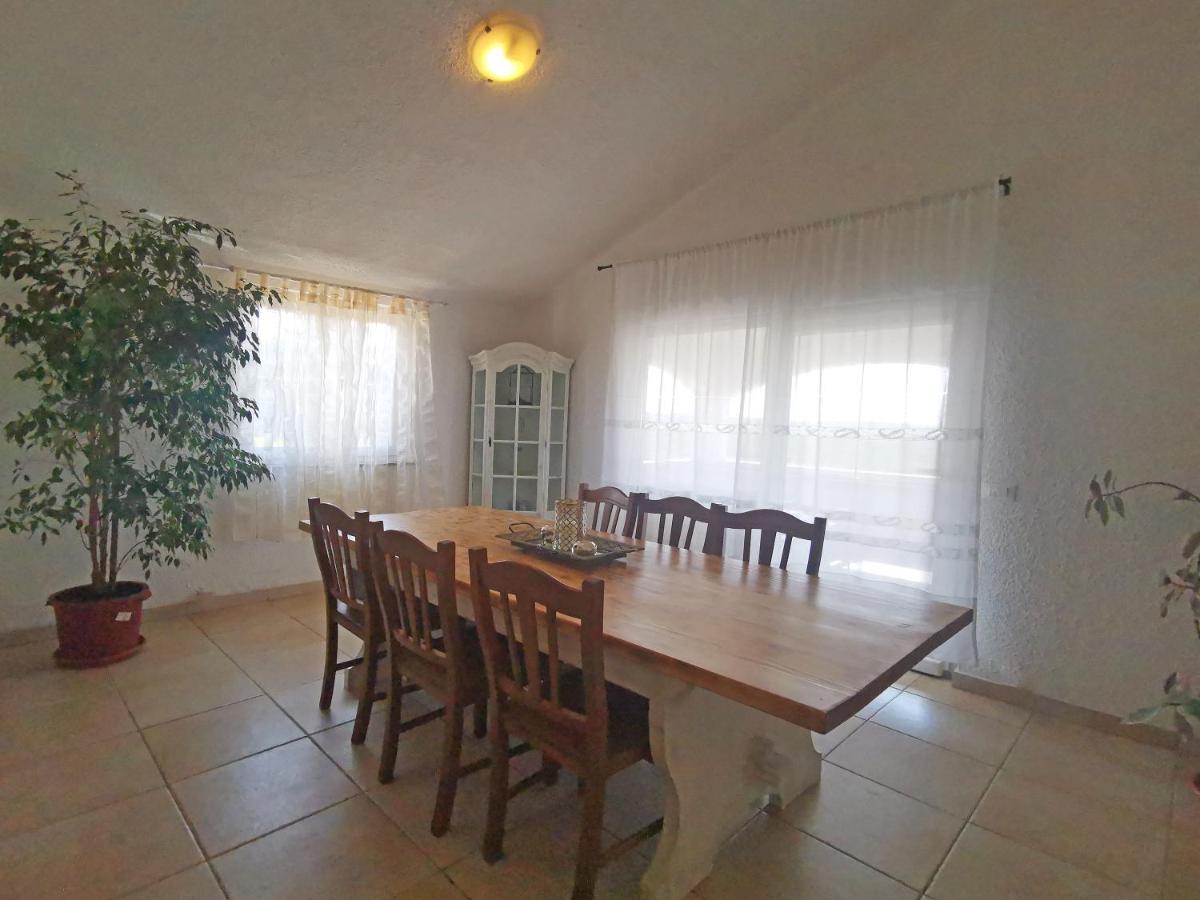 Apartman Luna Sveti Lovreč Pazenatički Kültér fotó